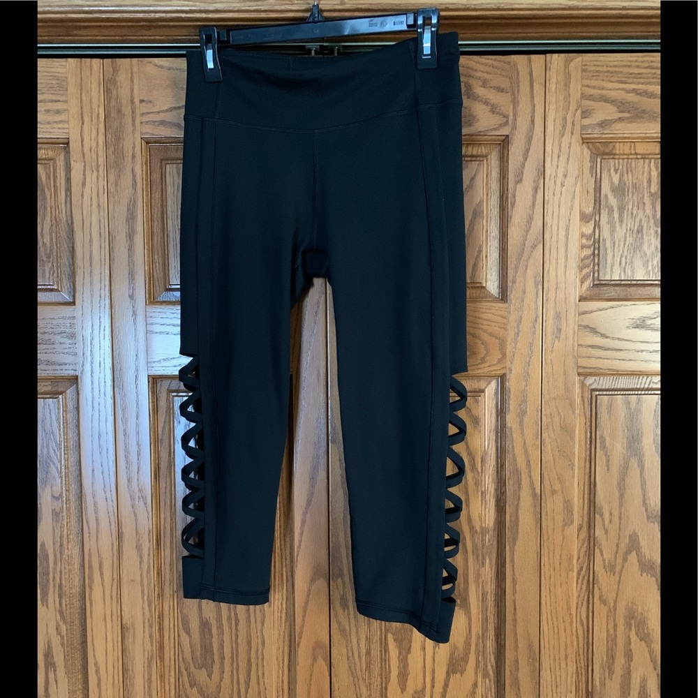 GAPFIT LEGGINGS WITH LACING DETAIL